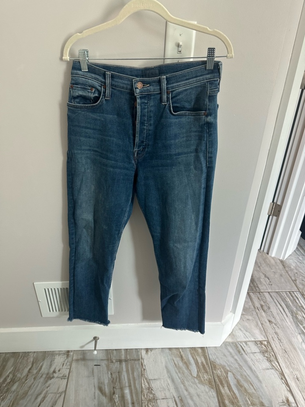 MOTHER Tomcat Ankle Fray Jeans